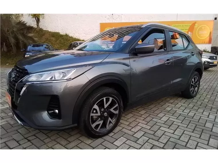 Nissan Kicks Cinza 10