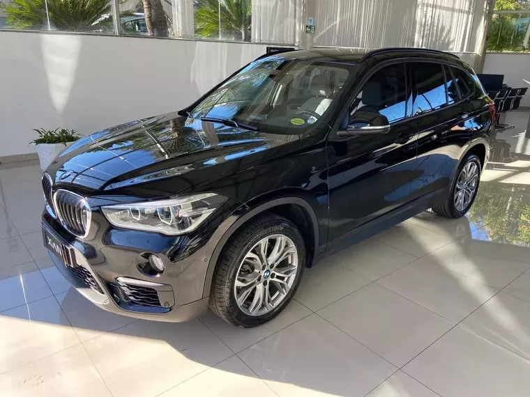 BMW X1 Preto 7