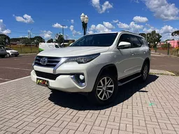 Toyota Hilux SW4