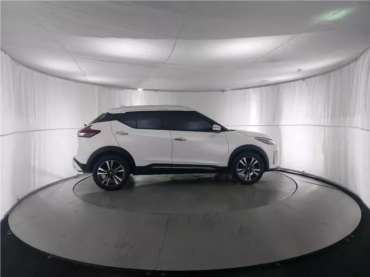 Nissan Kicks Branco 2