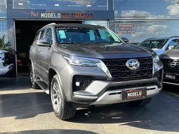 Toyota Hilux SW4