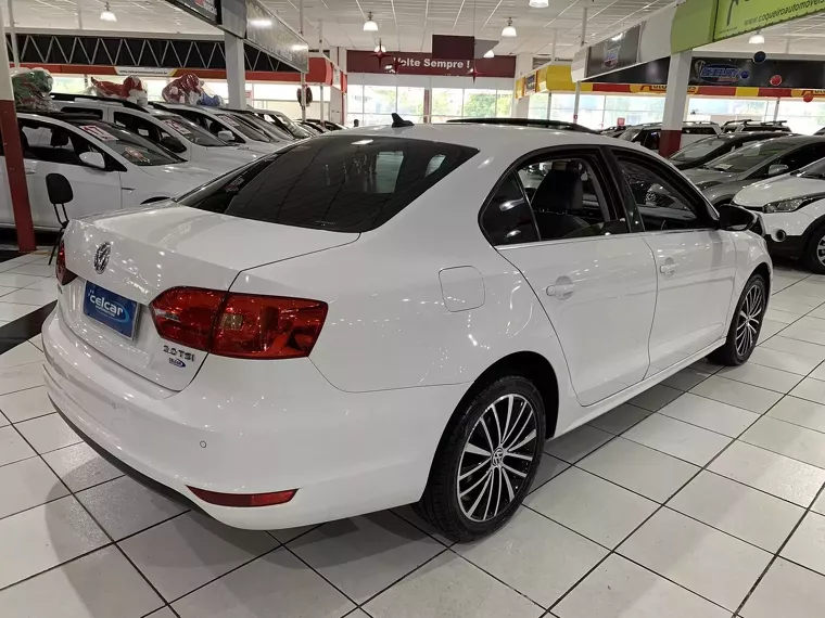 Volkswagen Jetta Branco 16