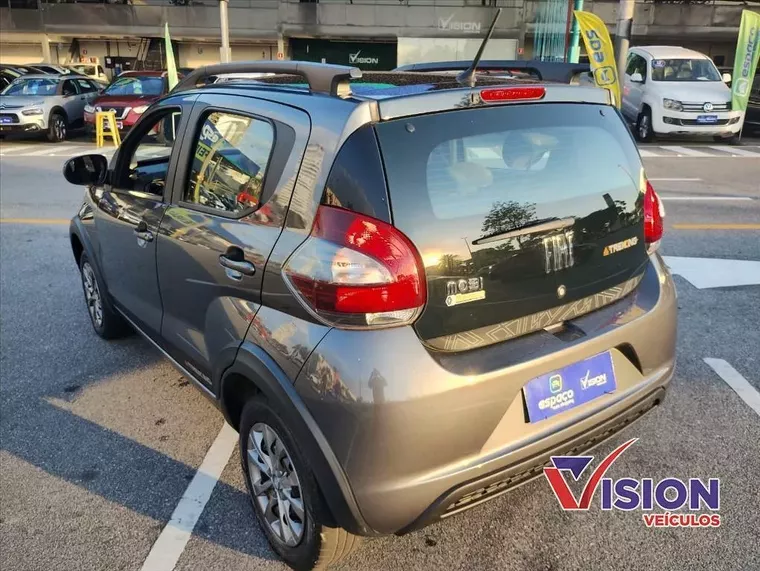 Fiat Mobi Cinza 2