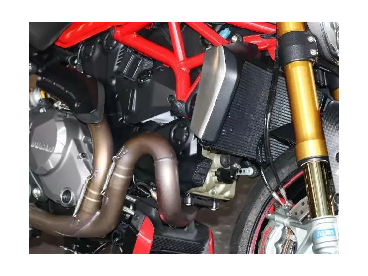 Ducati Monster Vermelho 12