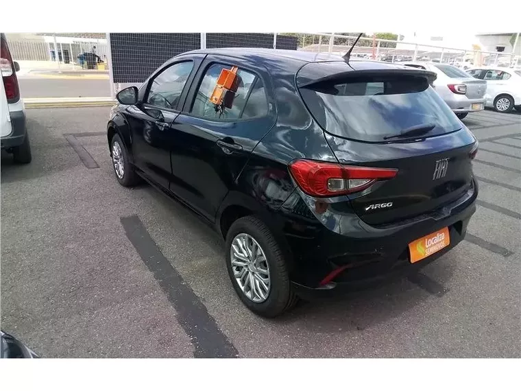 Fiat Argo Preto 5