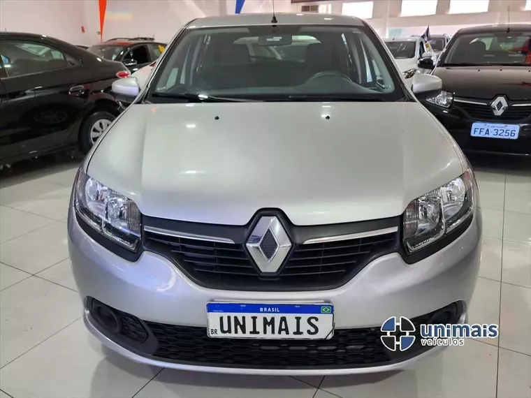 Renault Sandero Prata 8