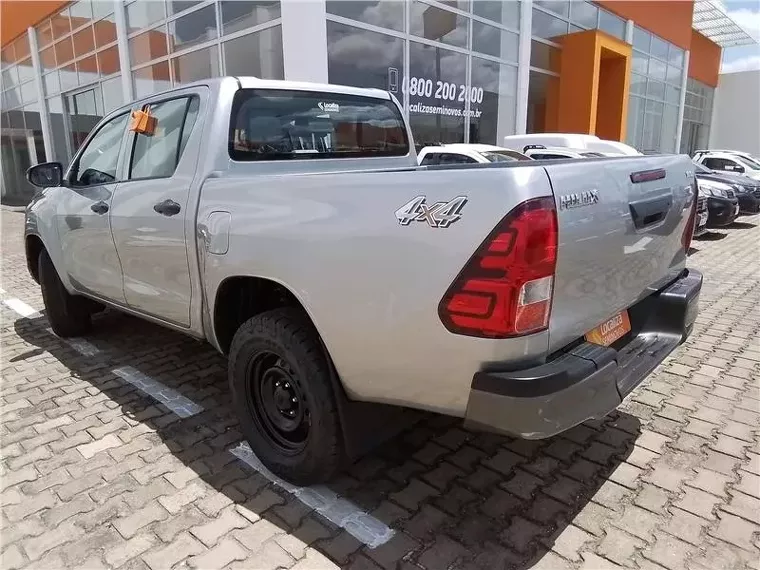 Toyota Hilux Prata 2