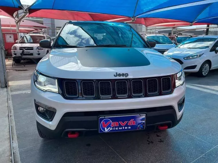 Jeep Compass Branco 17