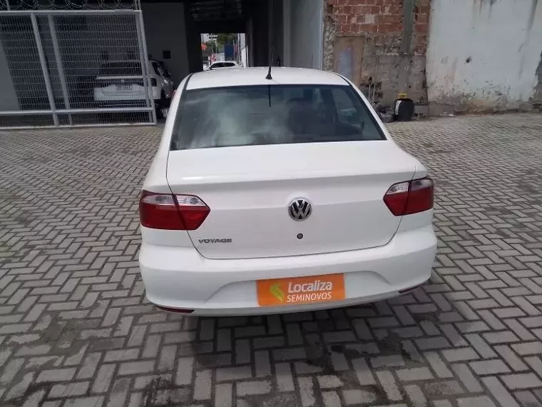 Volkswagen Voyage Branco 6