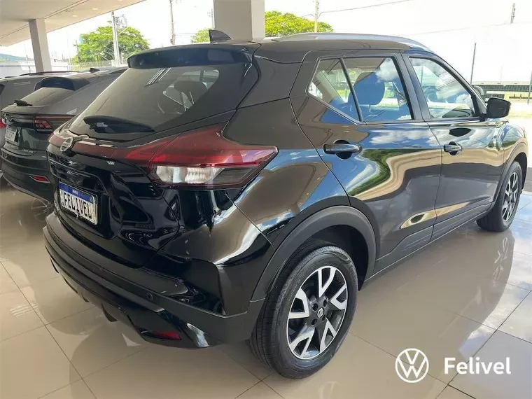 Nissan Kicks Preto 3