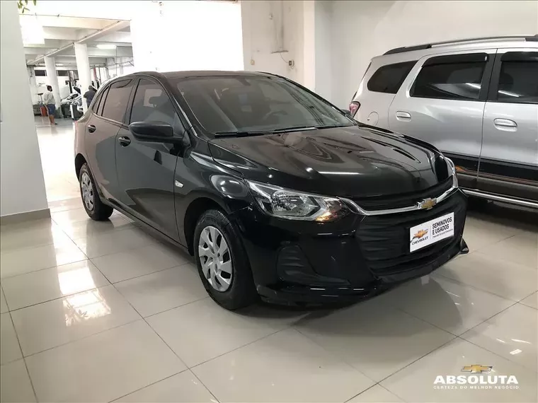 Chevrolet Onix Preto 2