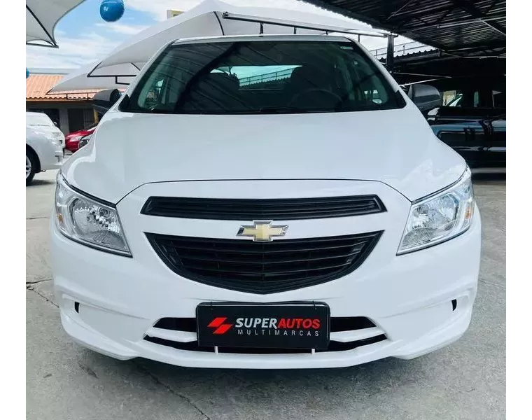 Chevrolet Onix Branco 9