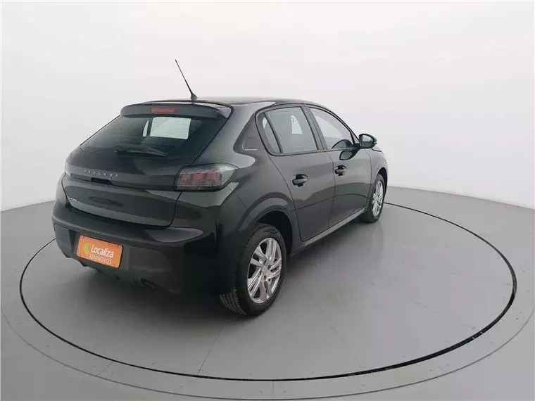 Peugeot 208 Preto 14