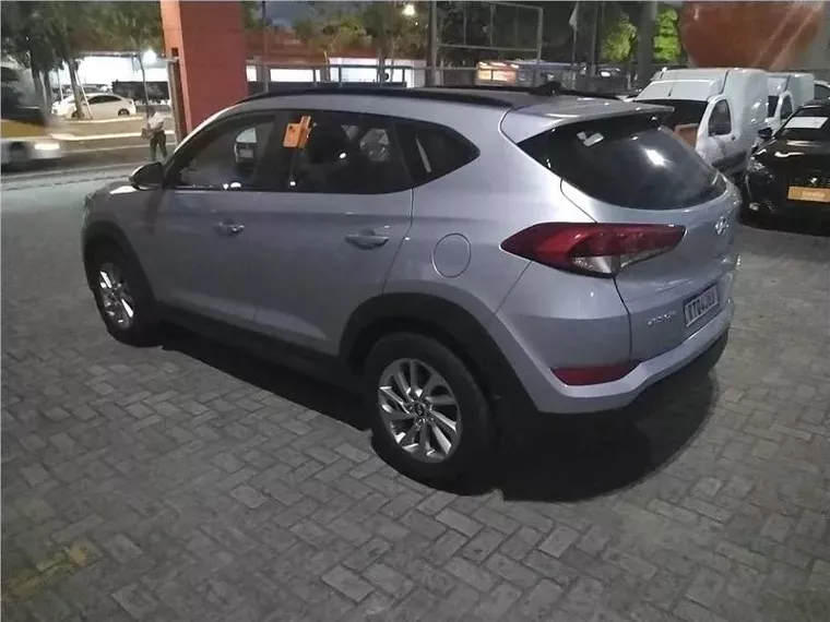 Hyundai Tucson Prata 8