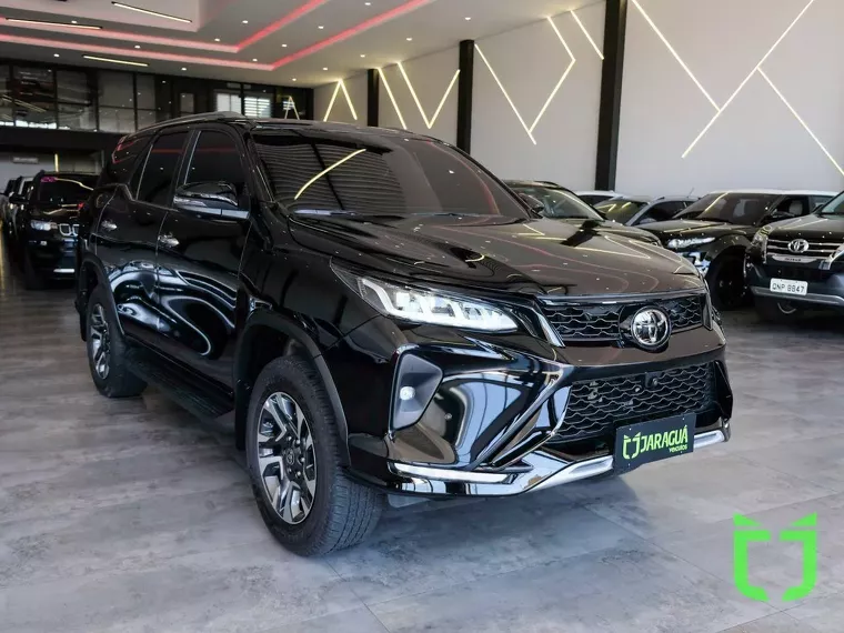 Toyota Hilux SW4 Preto 14