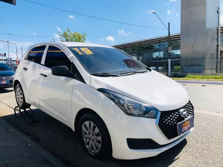 Hyundai HB20 Branco 14