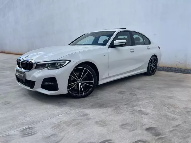 BMW 320i Branco 9