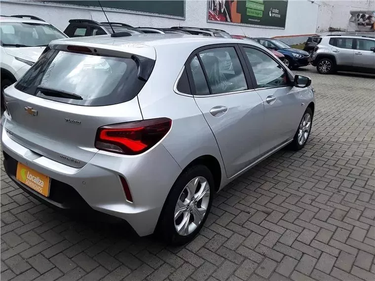 Chevrolet Onix Preto 2