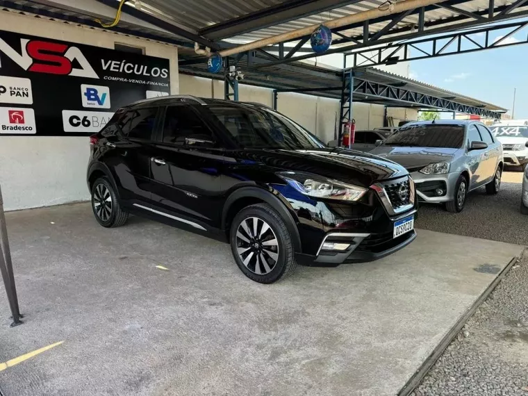 Nissan Kicks Preto 3