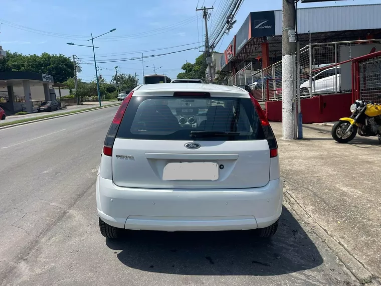 Ford Fiesta Branco 3