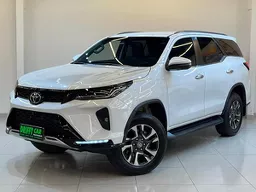 Toyota Hilux SW4