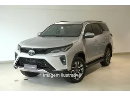Toyota Hilux SW4