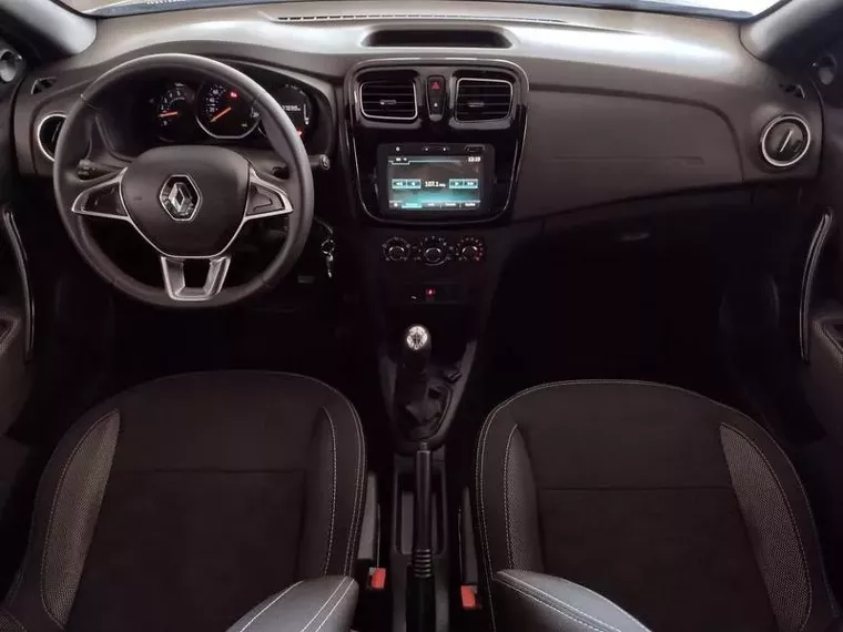 Renault Logan Prata 5