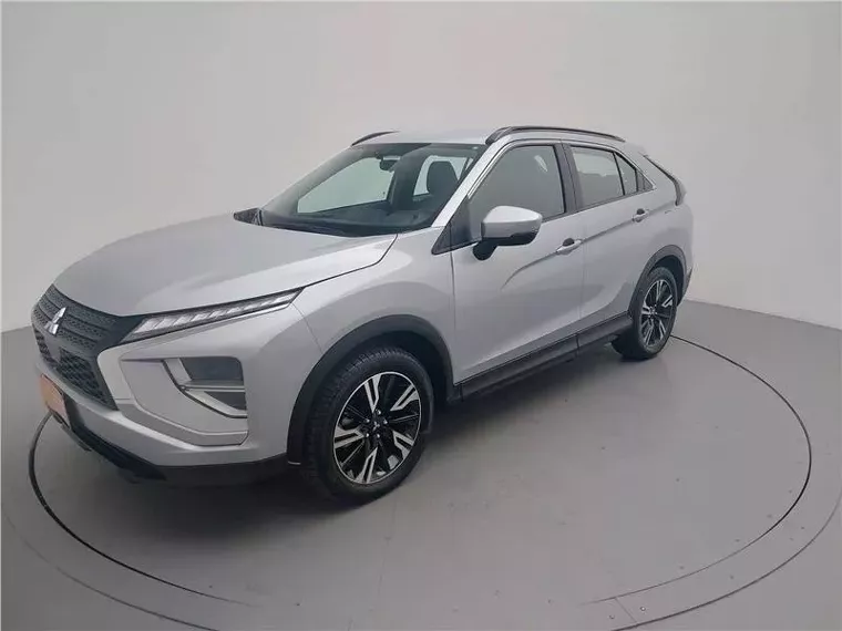 Mitsubishi Eclipse Cross Prata 1