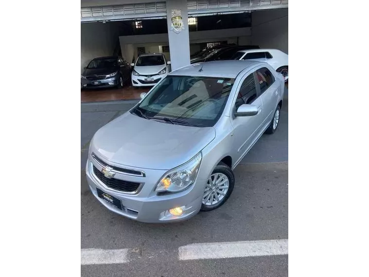 Chevrolet Cobalt Prata 11