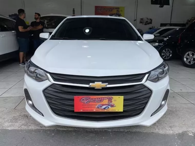 Chevrolet Onix Branco 9