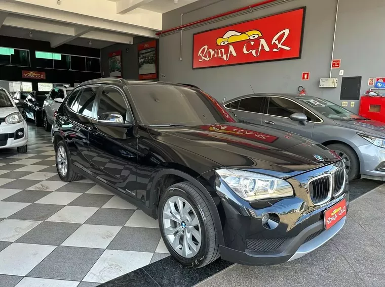 BMW X1 Preto 5