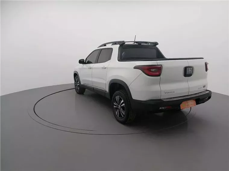 Fiat Toro Branco 18