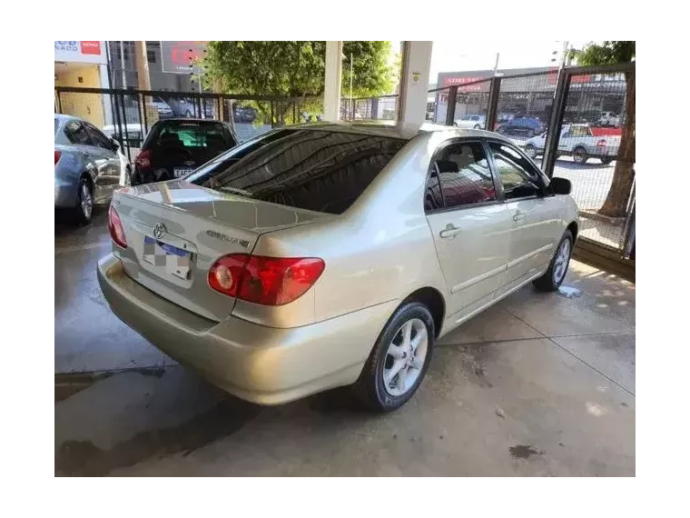 Toyota Corolla Bege 6