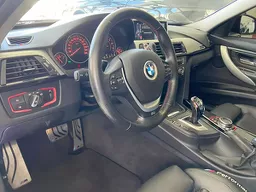 BMW 328i
