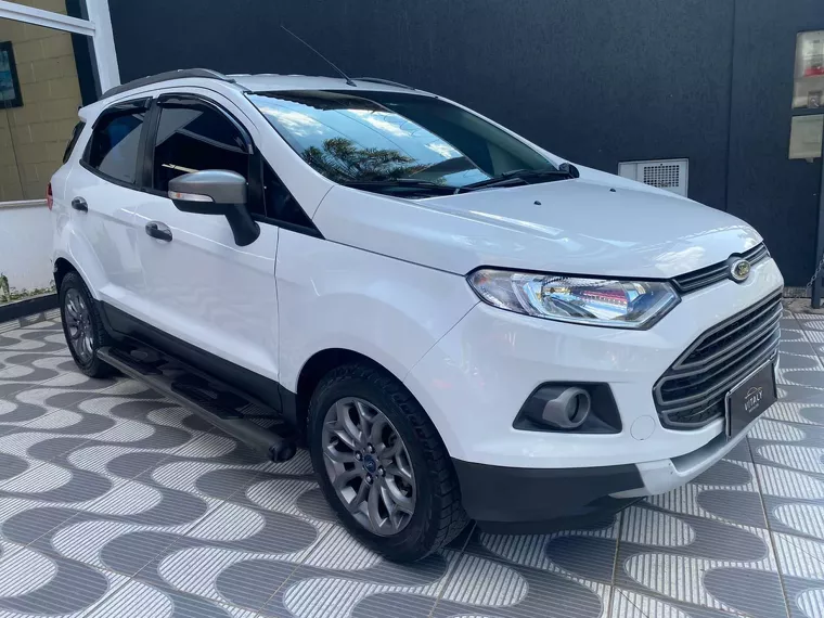 Ford Ecosport Branco 6