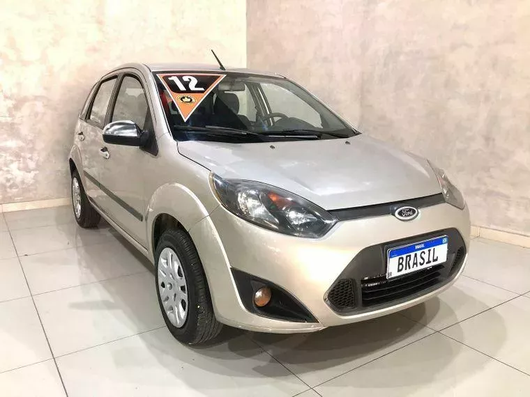 Ford Fiesta Prata 6