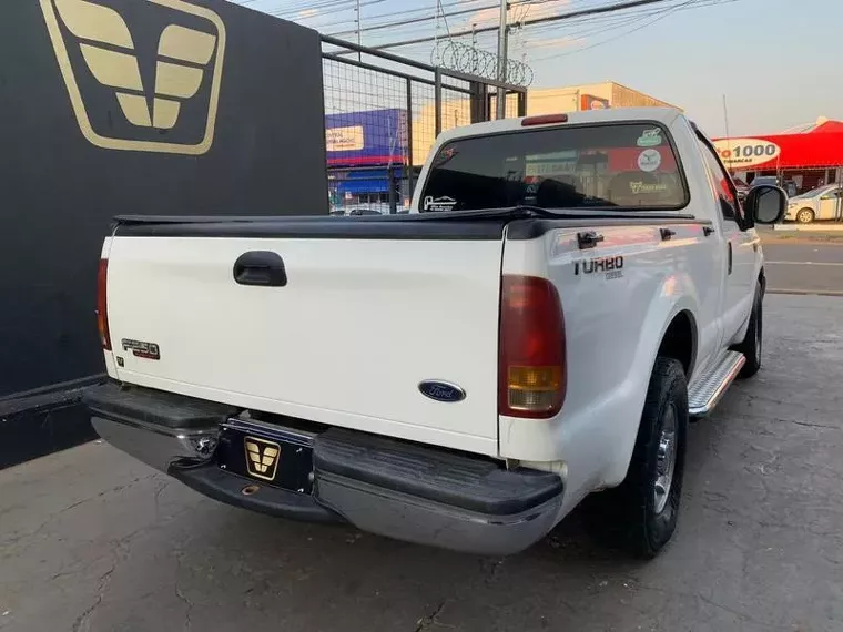 Ford F-250 Branco 4