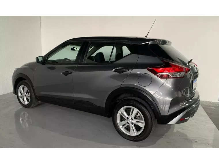 Nissan Kicks Cinza 5