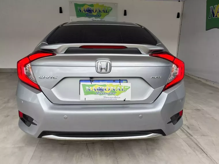 Honda Civic Prata 13