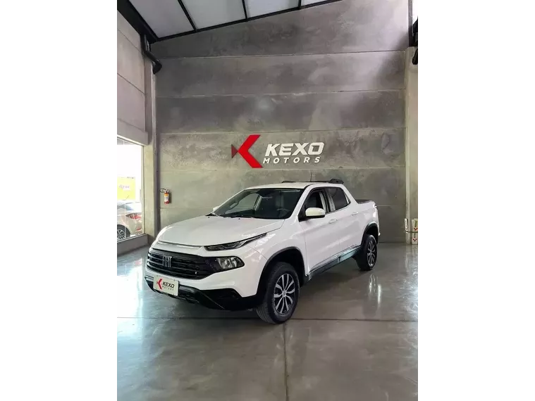 Fiat Toro Branco 13