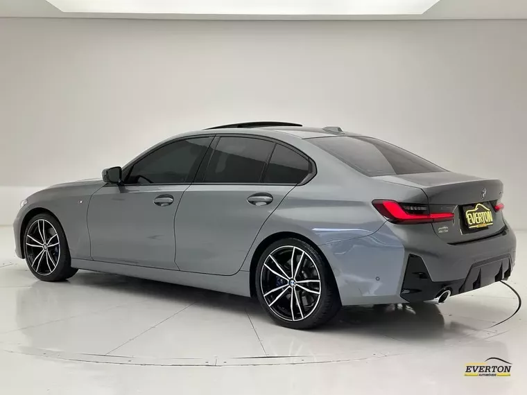 BMW 320i Cinza 9