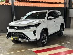 Toyota Hilux SW4