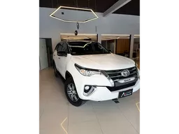 Toyota Hilux SW4