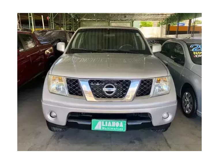 Nissan Frontier Prata 4