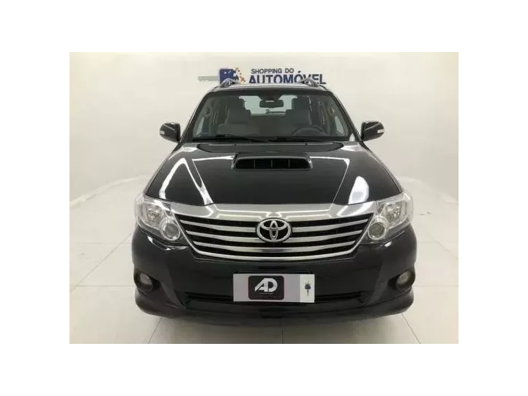 Toyota Hilux SW4 Preto 5