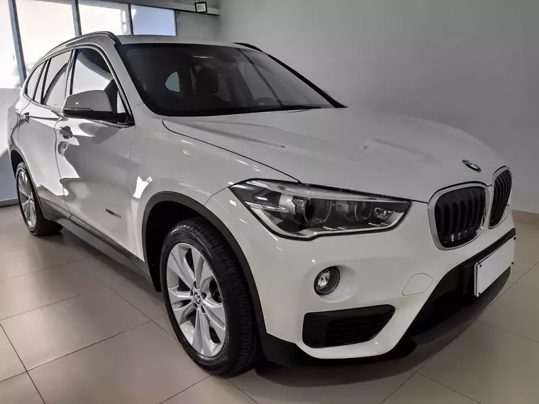 BMW X1 Branco 6