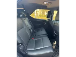 Toyota Hilux SW4