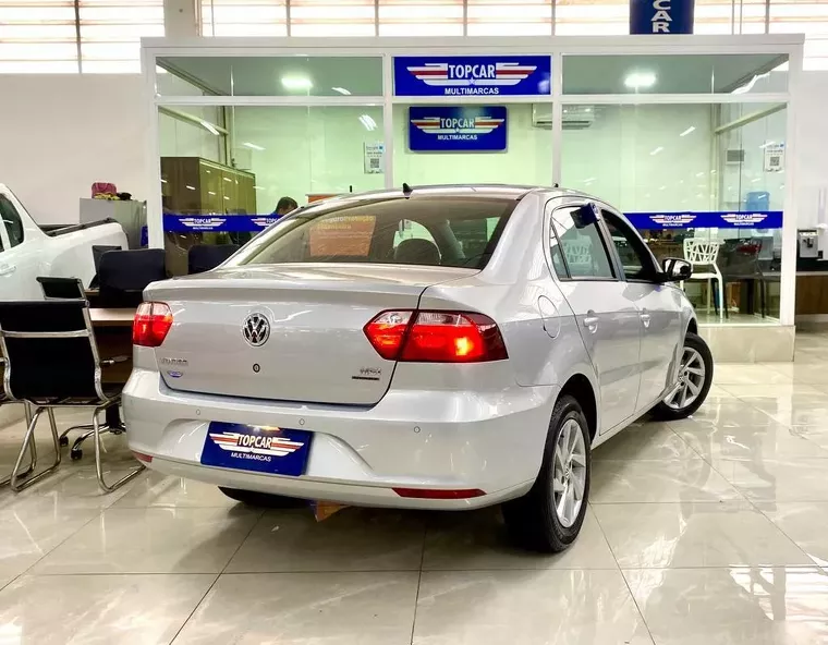 Volkswagen Voyage Prata 9