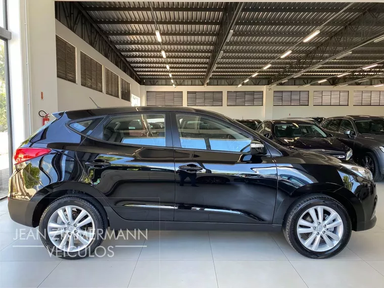 Hyundai IX35 Preto 15