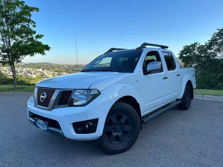 Nissan Frontier Branco 1